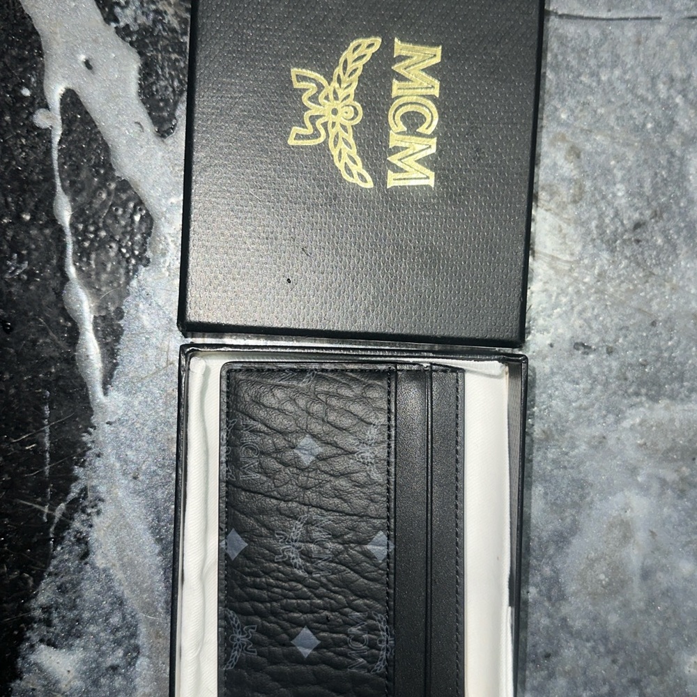 MCM Black Card Holder with Signature Visetos Design